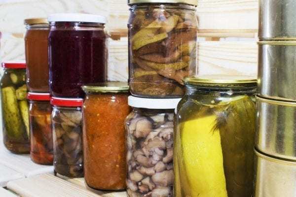 肉毒杆菌中毒是由食物中毒细菌梭状芽孢杆菌引起